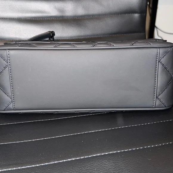 Tory Burch Willa Quilted Shoulder Bag in matte black, silver and black hardware - Picture 10 of 10